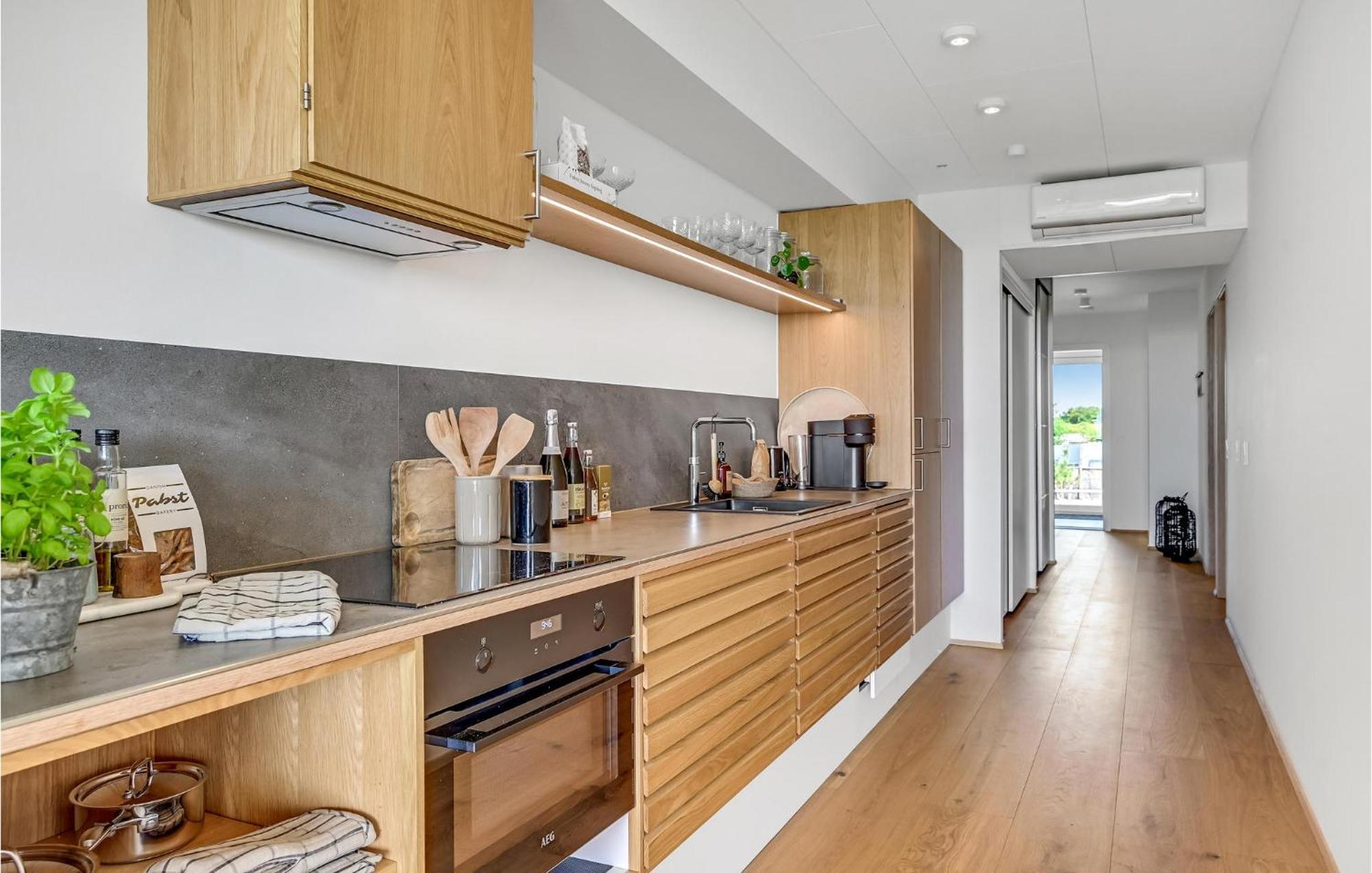 3 Bedroom Nice Apartment In แคร์เทอมินเนอ ภายนอก รูปภาพ