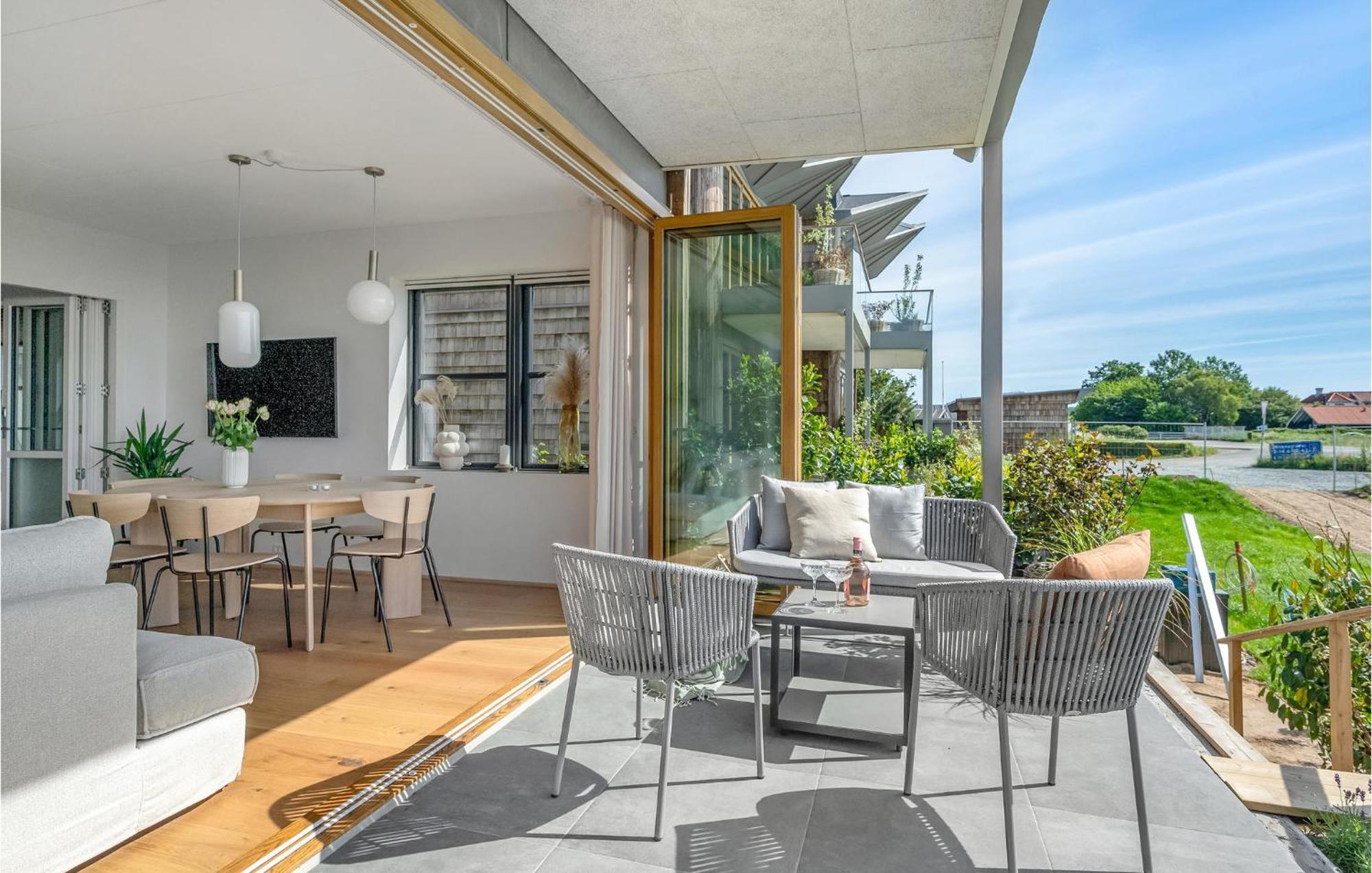 3 Bedroom Nice Apartment In แคร์เทอมินเนอ ภายนอก รูปภาพ